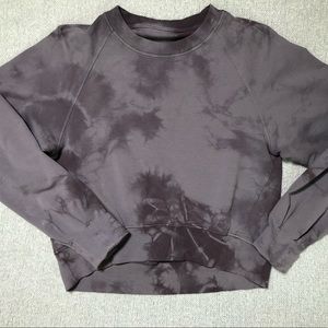 Lululemon it’s a wash crew neck- Vapor
